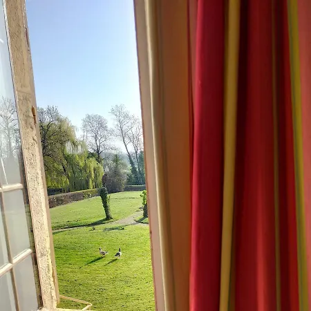 Couette-café Château De La Venerie 3*