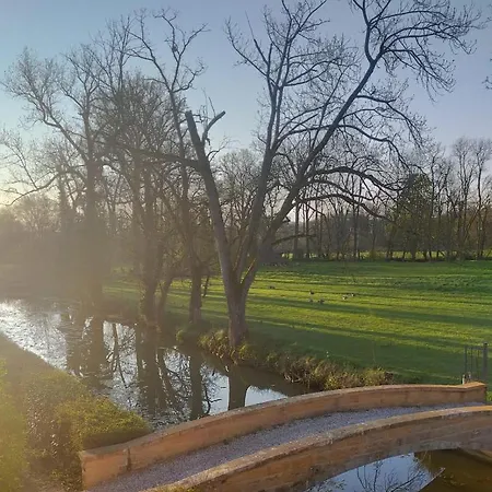 Chateau De La Venerie Bed & Breakfast *
