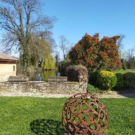 Couette-café Château De La Venerie 3*