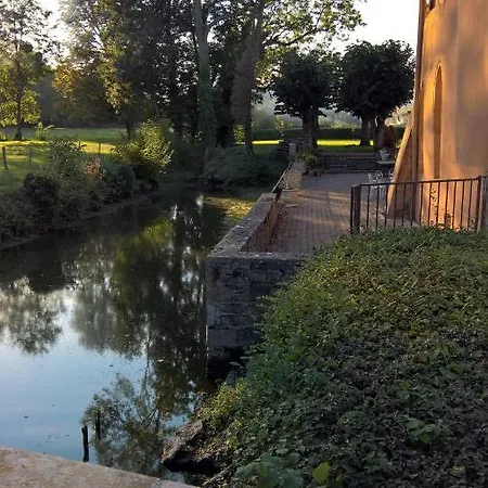 Chateau De La Venerie 3*