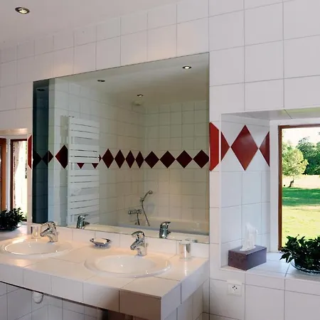 Couette-café Château De La Venerie 3*